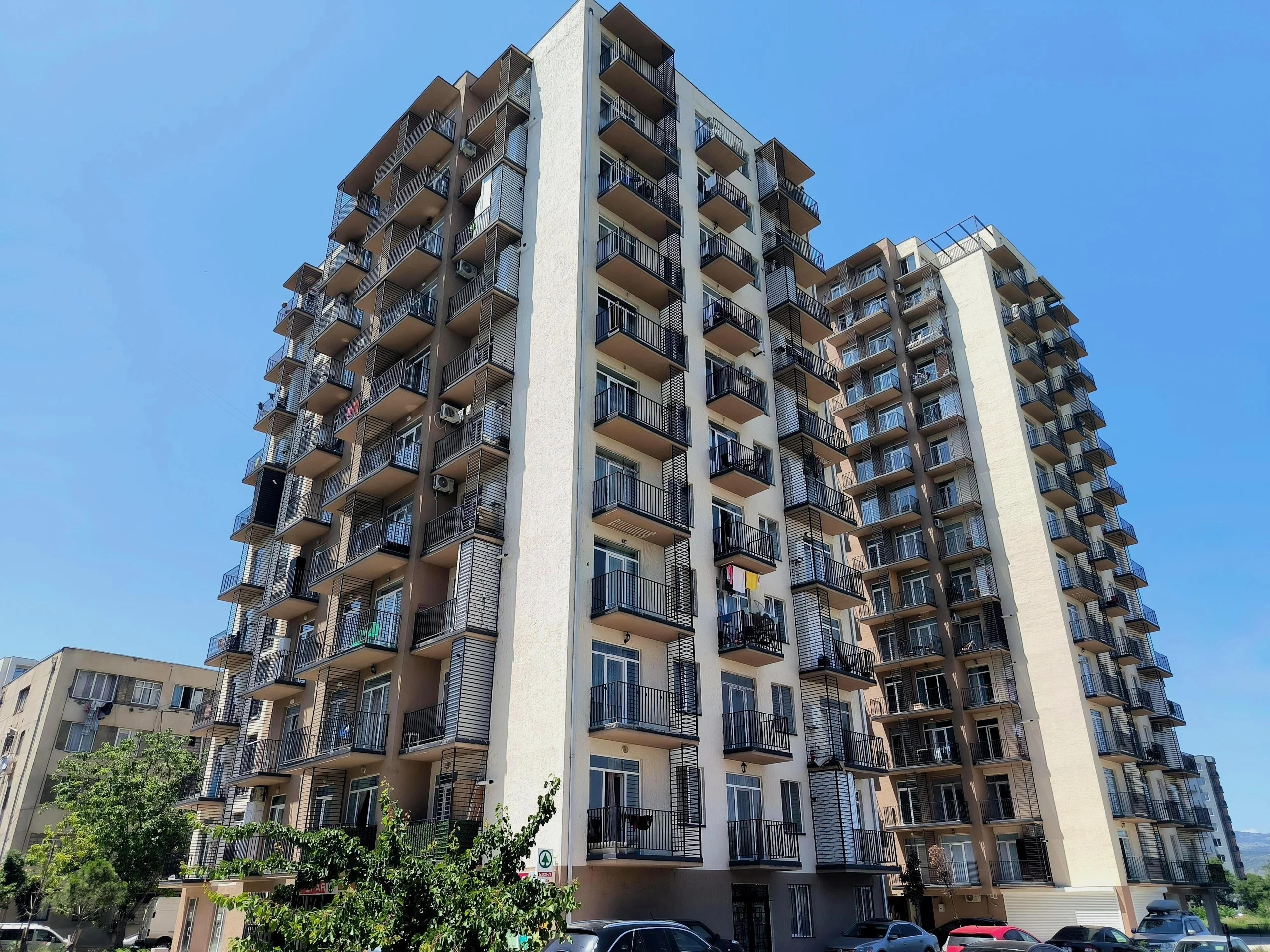 ბერი გაბრიელ სალოსის 6 შესახვევი, 4, ბლოკი ა-ბ