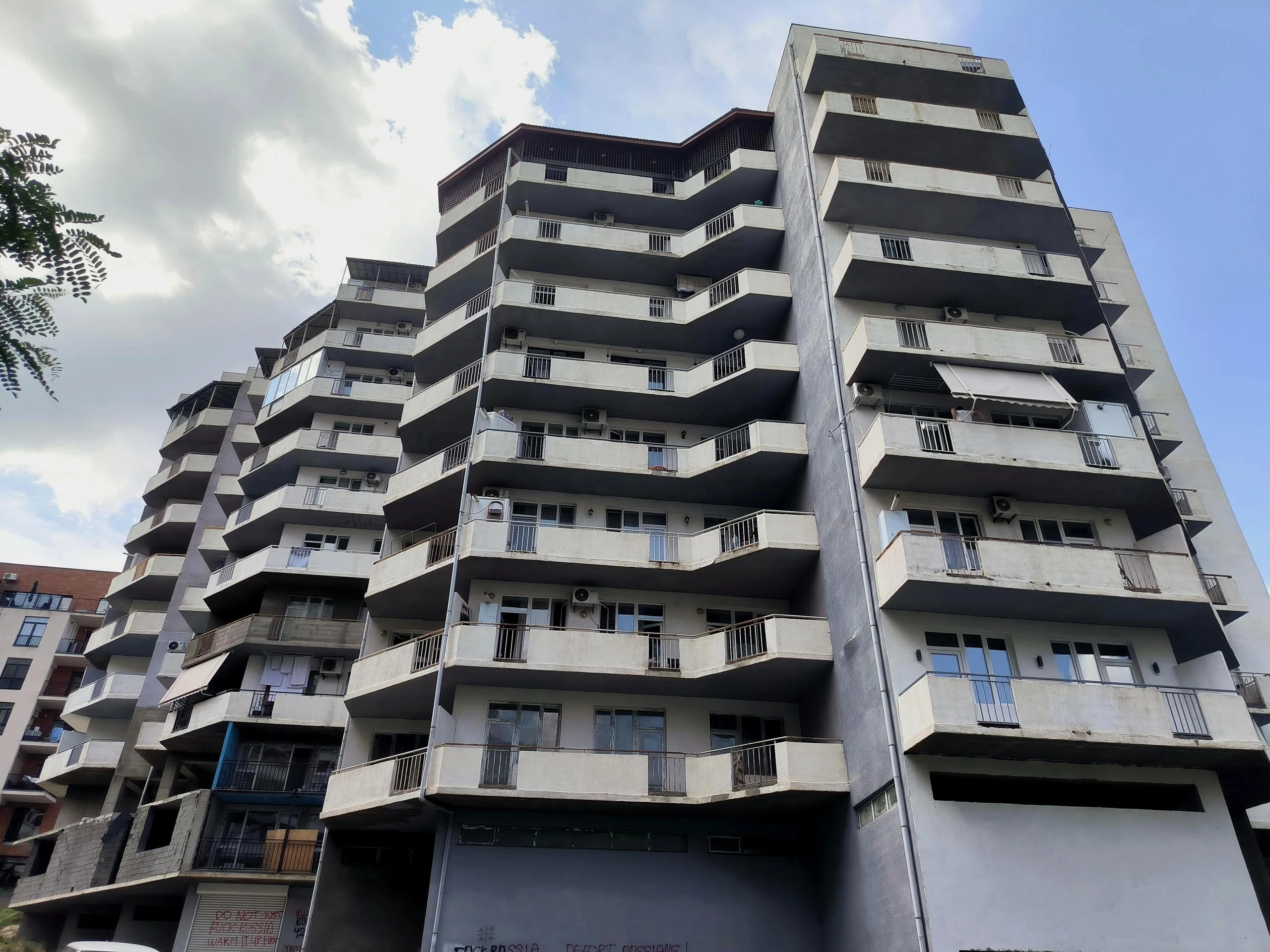 გიორგი შატბერაშვილის ქუჩა, 74, 74ბ