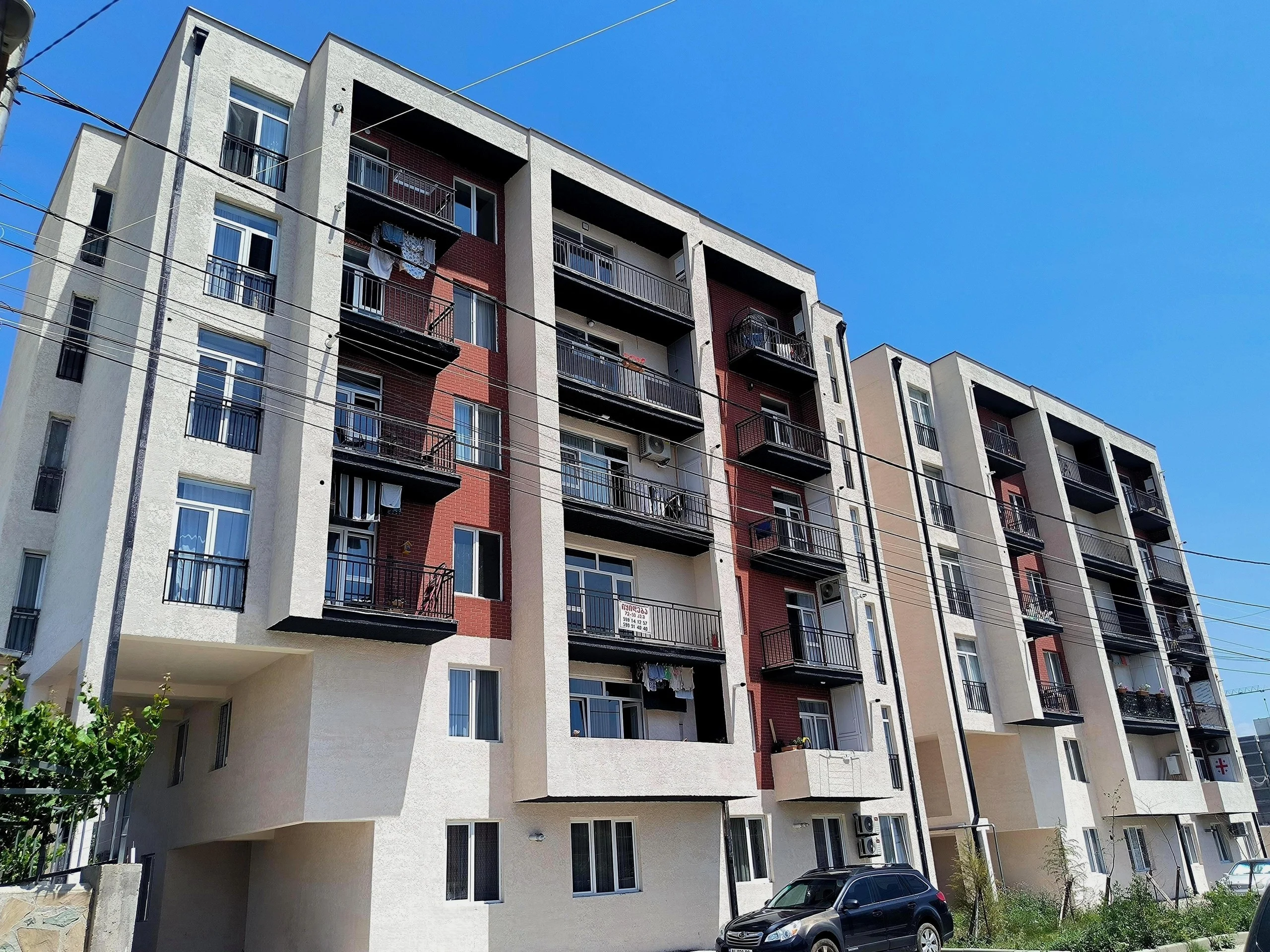 ნინო აბაშიძე-ორბელიანის ქუჩა, 41, 43