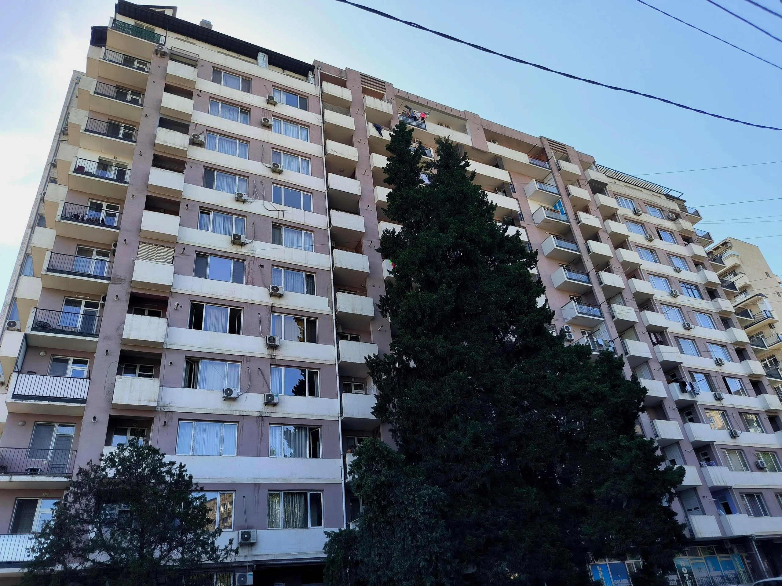 ვლადიმერ ლობჟანიძის ქუჩა, 3