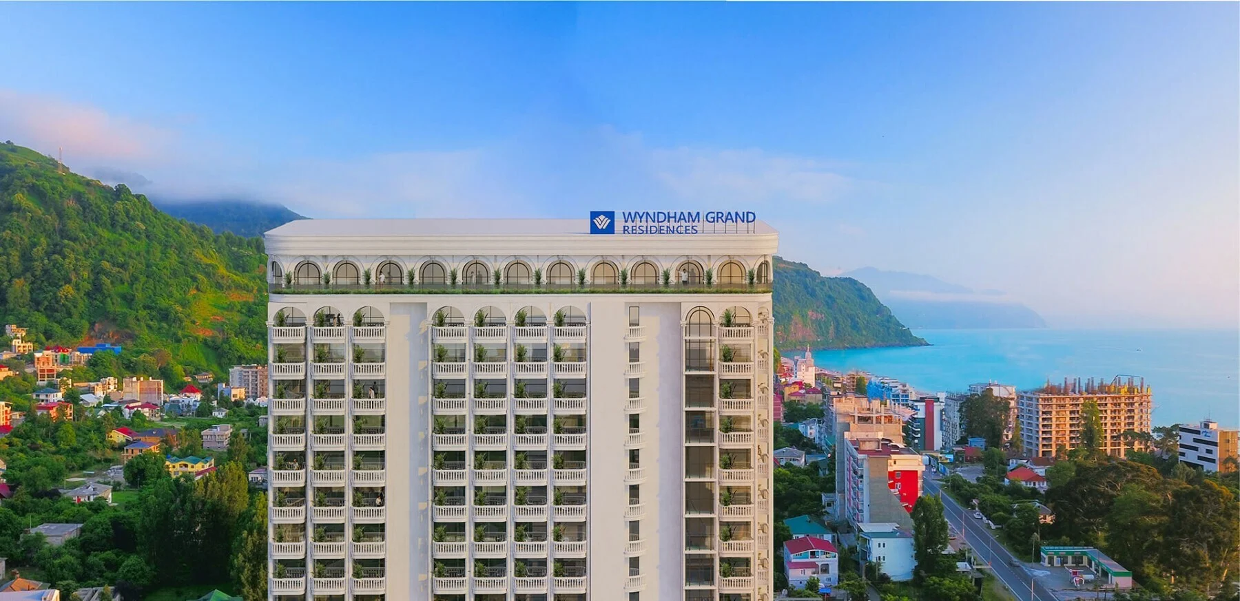 Wyndham Grand Residences. Aqua