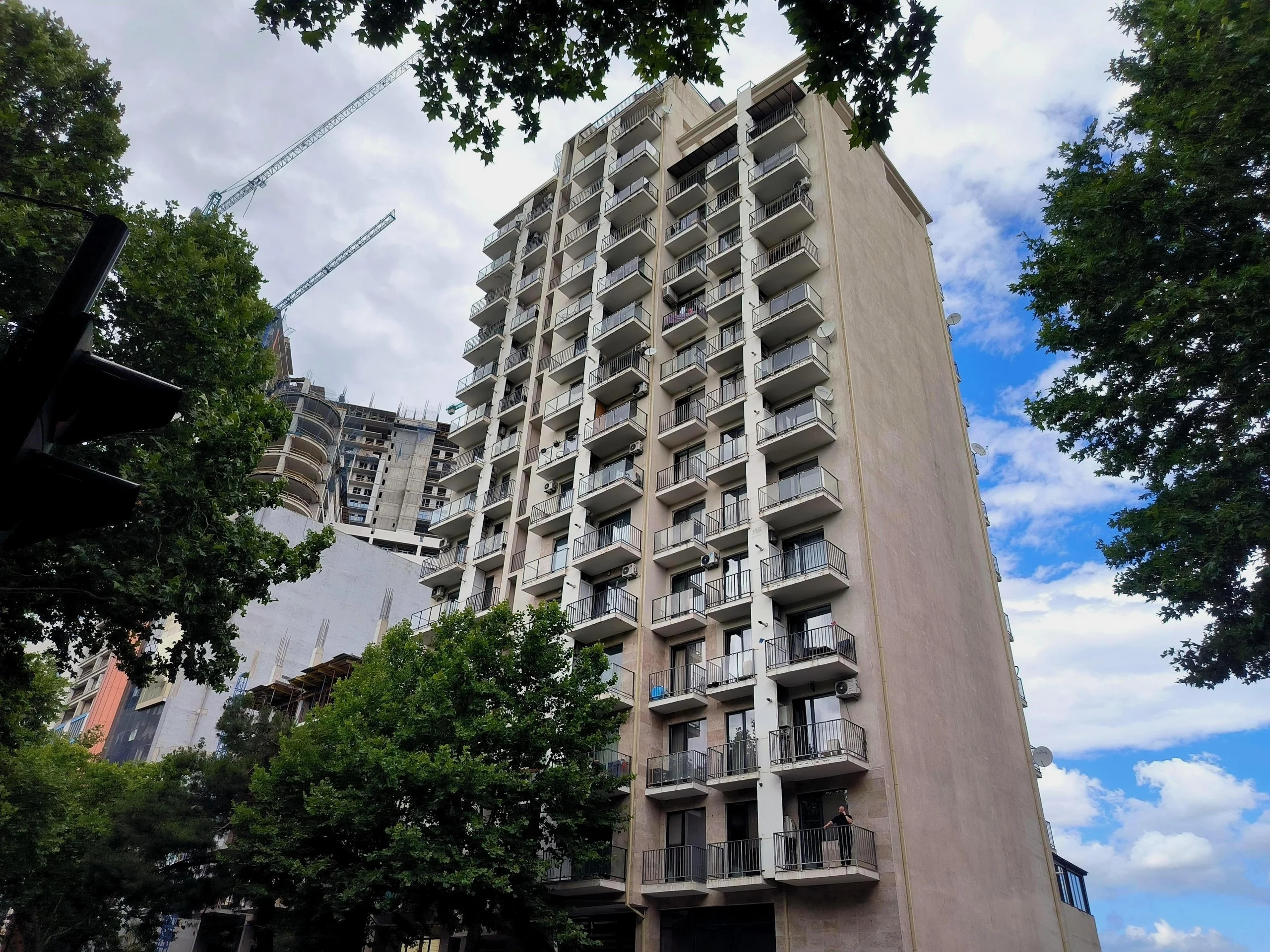 ჟიული შარტავას ქუჩა, 39
